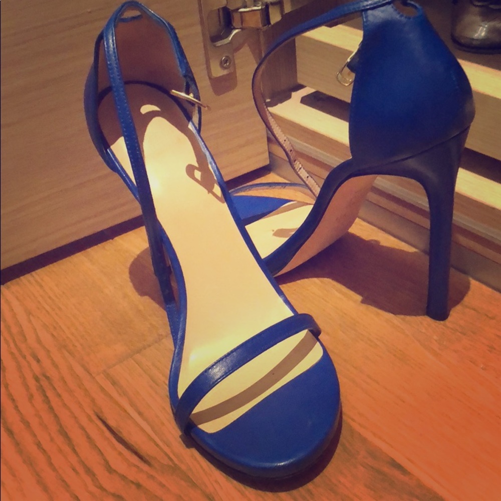 EXCELLENT Condition! Stuart Weitzman Nudist Heels